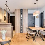 Exklusiv Und Elegantes In Der Residenz By Interhome Apartment *